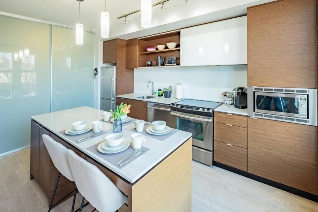 Clean 3Rd Floor 1 Bedroom Apt In Old Town China Town Victoria Luaran gambar